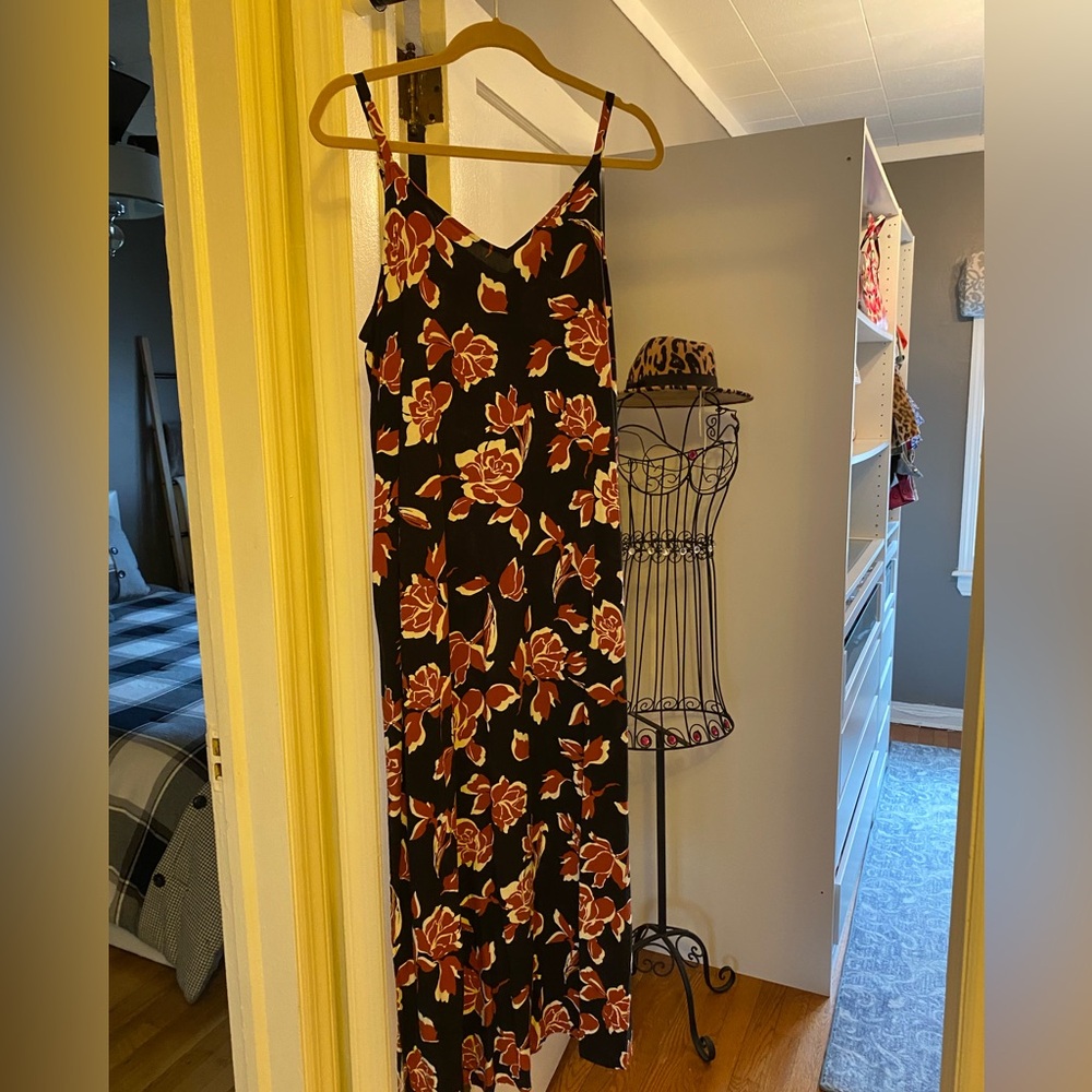 Vince camuto dress size large used few times